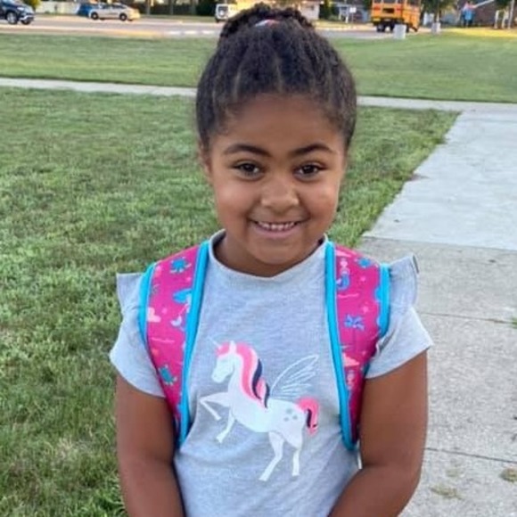 Meet your Posher, Erika - Picture 1 of 1